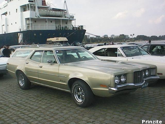 1972 Mercury Montego MX station wagon