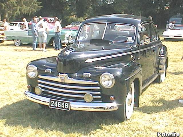 1946 Ford Super Deluxe