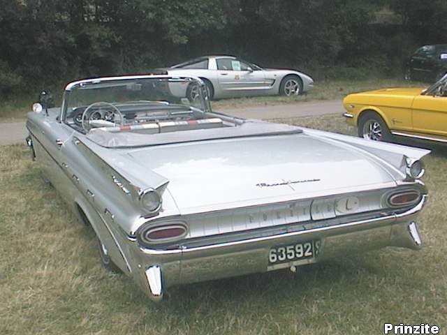 1959 Pontiac Parisienne convertible