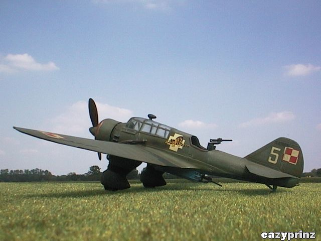 PZL 23 Karas (Heller 1/72)