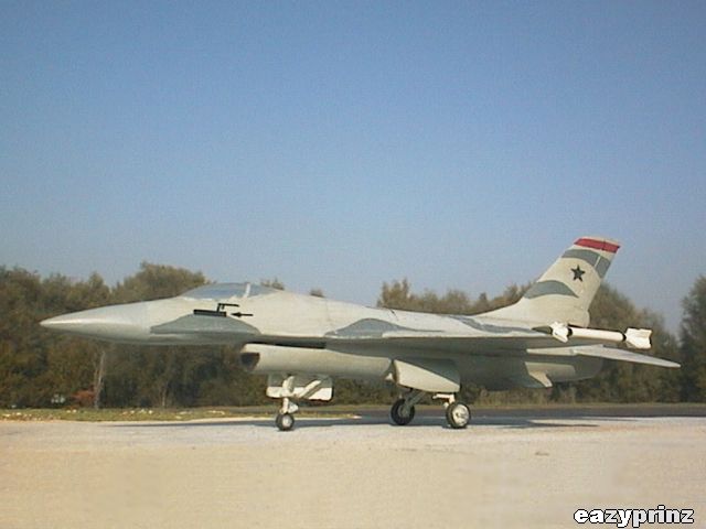 General Dynamics F-16A (Revell 1/144)
