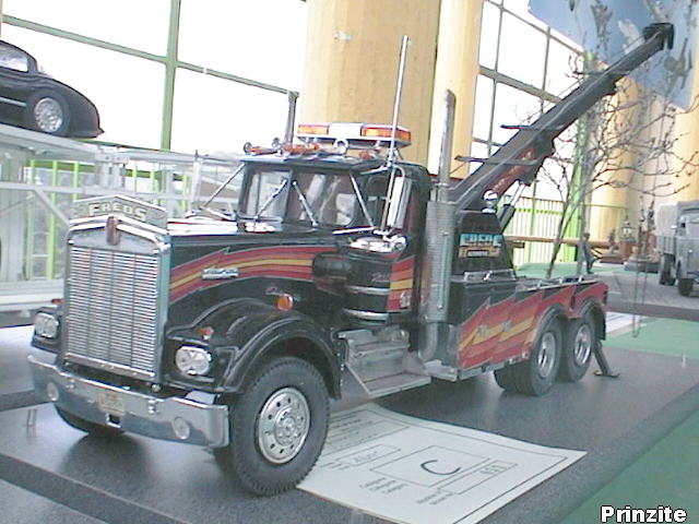 Kenworth W-9000 wrecker